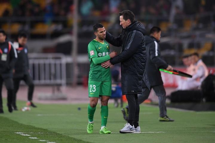 爱游戏APP关于赛前体能课后，北京国安防线松动备战社区盾，气氛紧张，资深球员宣示担当的信息