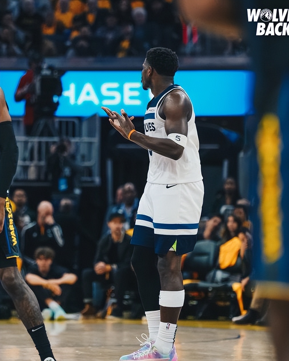 爱游戏网址关于明尼苏达森林狼迎NBA常规赛关键赛；今晚临场应变；媒体盛赞；球探报告显示潜力的信息